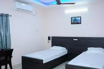 Majatalo Azhagappa Residential