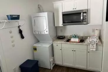 Majatalo Cozy Private Studio W/own Yard   3mi From Beach