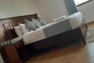 پانسیون Twiga Whitehouse Villas