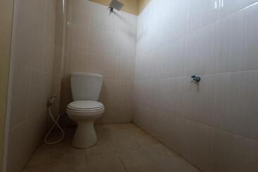 هتل Oyo 93206 Penginapan Budi Syariah