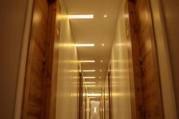 Отель Upper Deck,kankavli