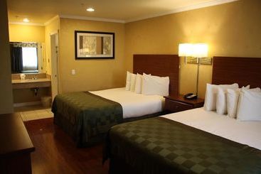 酒店 Ambassador Inn Alhambra