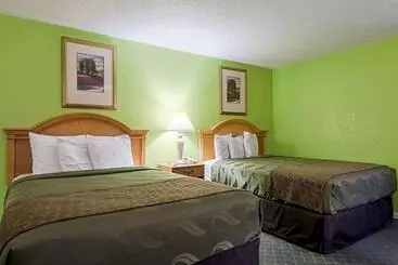 Hotel Highway Inn