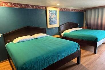 בית מלון כפרי Provo Inn & Suites Provo