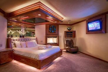 בית מלון כפרי Sybaris Pool Suites