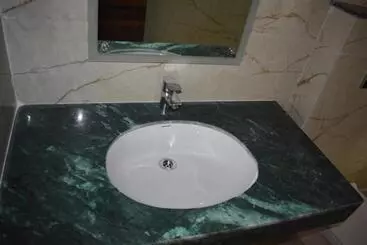 Chopta House Hotel And Restaurant