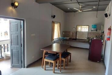 Hotelli Grey Stone Shelter