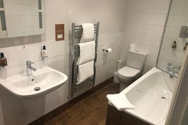 בית מלון כפרי The Fox Hall Inn