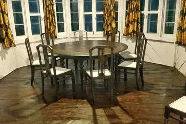 ペンション Black Bear Cottage Khajjiar