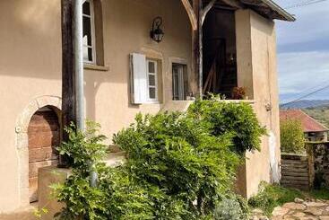 تختخواب و صبحانه Ferme Fleurie