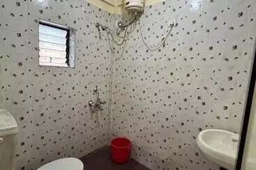 Majatalo Anjunapalms Guesthouse