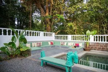 ホテル Lamrin Ucassaim Goa A 18th Century Portuguese Villa