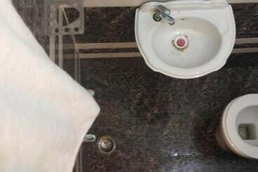 בית מלון כפרי Oyo 81028 Lohiya Residency