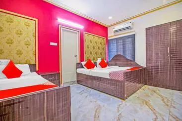 Hotel Collection O Ecr Residency And Service Apartment