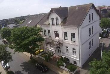 Pensionat Kapitaenshaus Lassen Zimmer Bounty