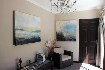 Majatalo Seaside Hermanus Guest Room