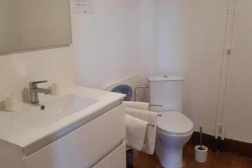 Aparthotel Domaine Du Chateau De La Neuville