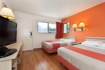 호텔 Hi   Wheel Flats