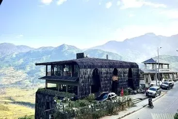 هتل Arista Homestay Sapa