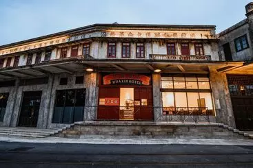 Hotel Chikan Hua Xin