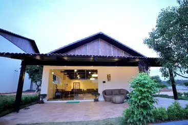 ホテル Lake Valley Resort And Spa, Tirupati