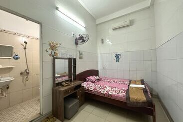 Spot On 1188 Motel Hoa Cam