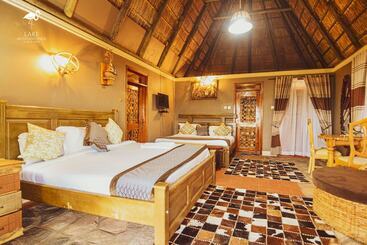 Lake Munyanyange Caves Lodge