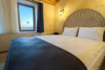 هتل Rocca Stone House