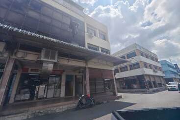 Hotel Spot On 90793 Kim Yong Stay