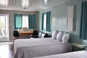 Jackfish Lake Cottages Motel