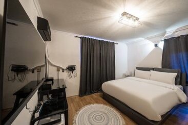 مُتل Jeonju Ua Dong World