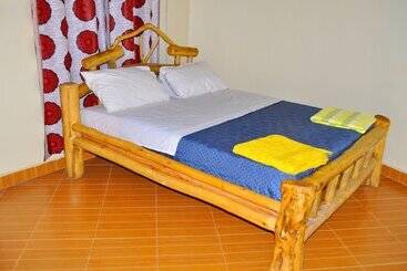 Nyamunyonyi Tourism Resort Lake Bunyonyi