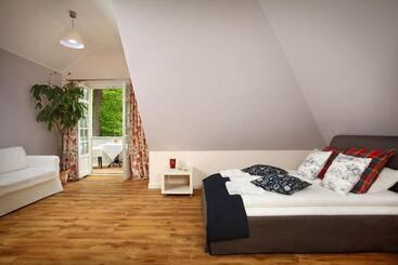 בית מלון כפרי Farma Many B&b, Noclegi Suntago & Deepspot