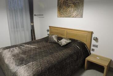 Отель Hédervári Lovas Vendégház