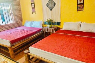 Bed & Breakfast Fairy House Mai Châu