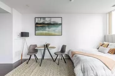 هتل Rs Boutique Suites   Fort York