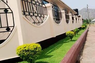 ペンション Capital Hill Rest House