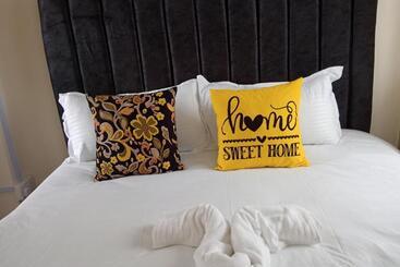 Bed and Breakfast Lora S Haven Homes Studio Apartment