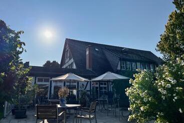 Landhotel Rosenhof Am Plauer See Garni Mit E Säule