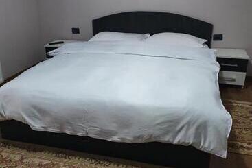 پانسیون Casa Laurentiu