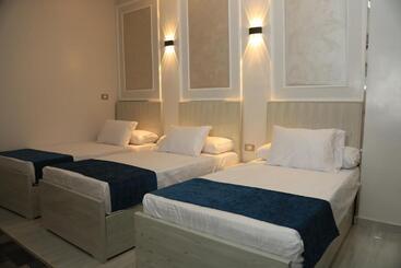 膳宿费 Crystala Guest House