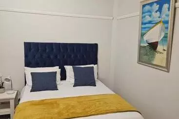 تختخواب و صبحانه 13 On Fifth Avenue, Walmer, Port Elizabeth