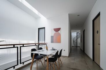 Hotel Cove River Haus