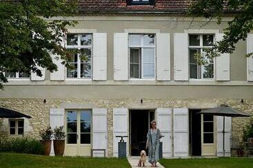 ベッドアンドブレックファースト La Grande Maurague