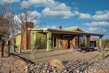 Pitchner Place Creekfront Hot Tub Fire Pit