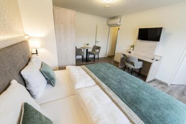 بنسيون Hökis Zimmervermietung 11 Mit Küche