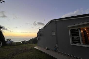 پانسیون Studio Roselande