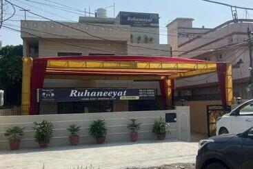 Hotel Ruhaneeyat Home Stay