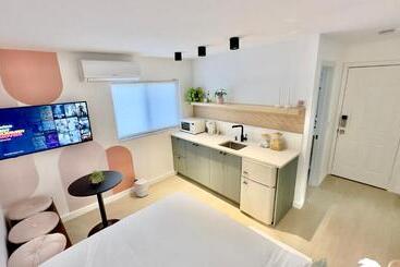 פנסיון Miami Cute