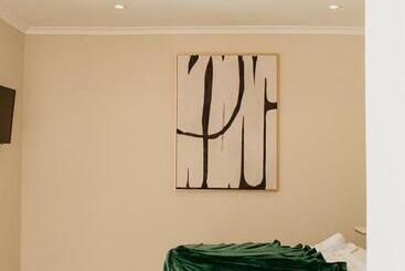 アパートホテル The City Club On Plein